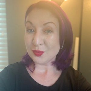 Meet your Posher, Naomi